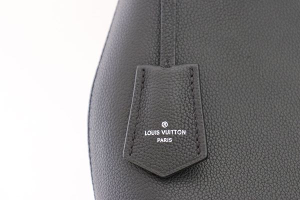 Louis Vuitton Black Calfskin Lockme Hobo #9