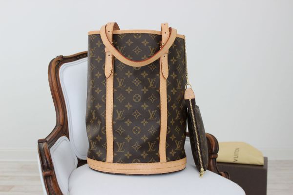 Louis Vuitton Large Bucket Bag & Pouch NEVER CARRIED