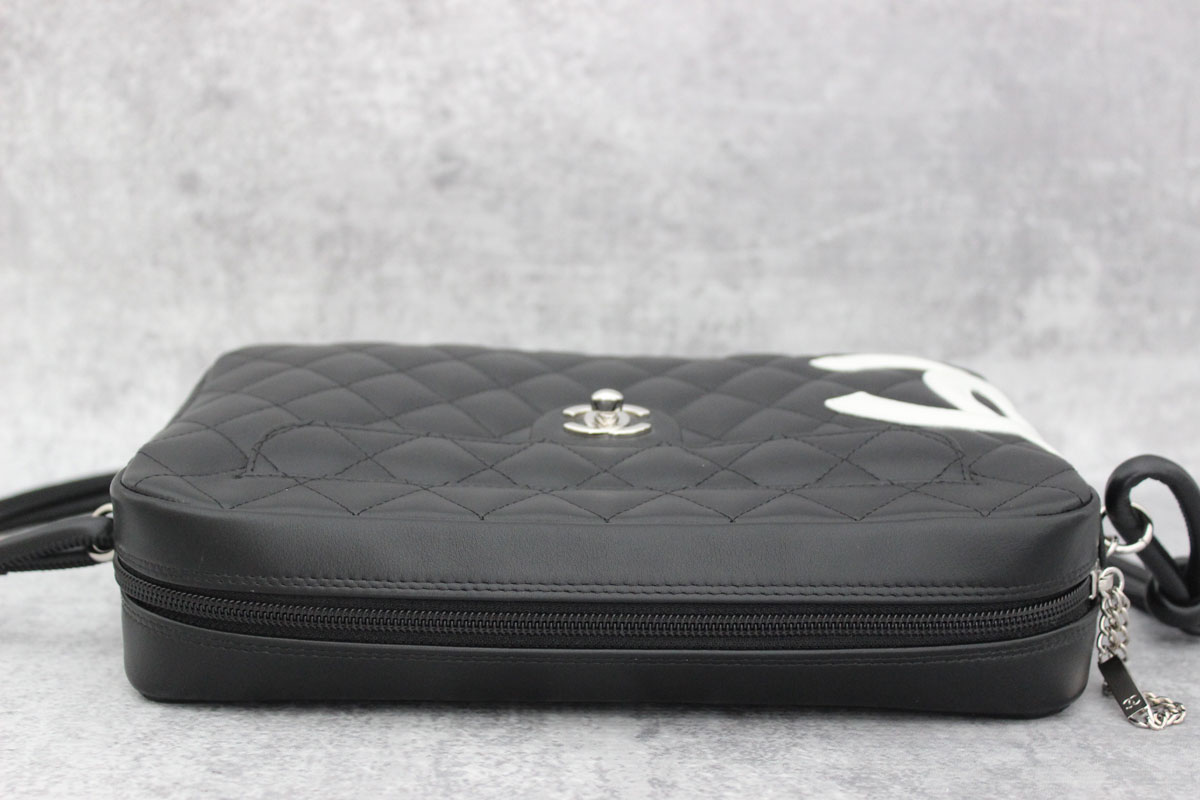 chanel curvy cosmetic pouch