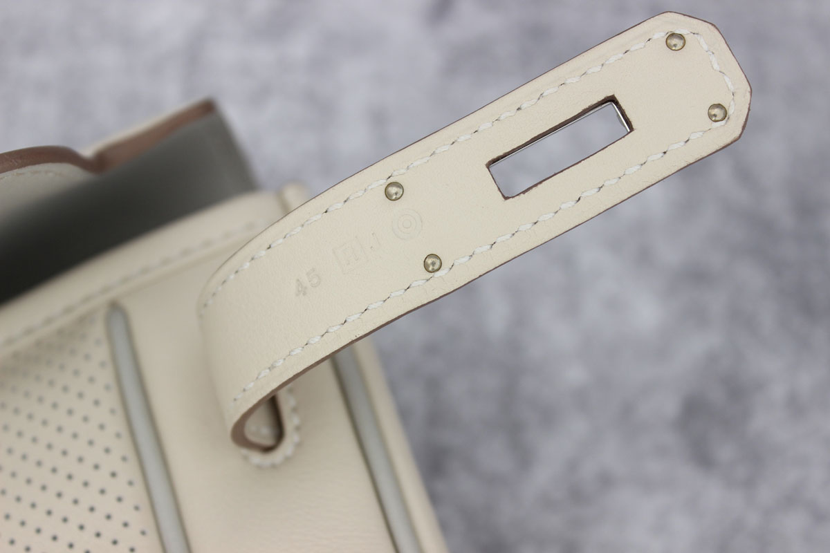 hermes-berline-21-mini-bag-beige-at-jill-s-consignment