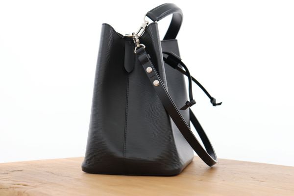 Louis Vuitton Black Epi Leather NeoNoe MM #3