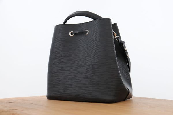 Louis Vuitton Black Epi Leather NeoNoe MM #7
