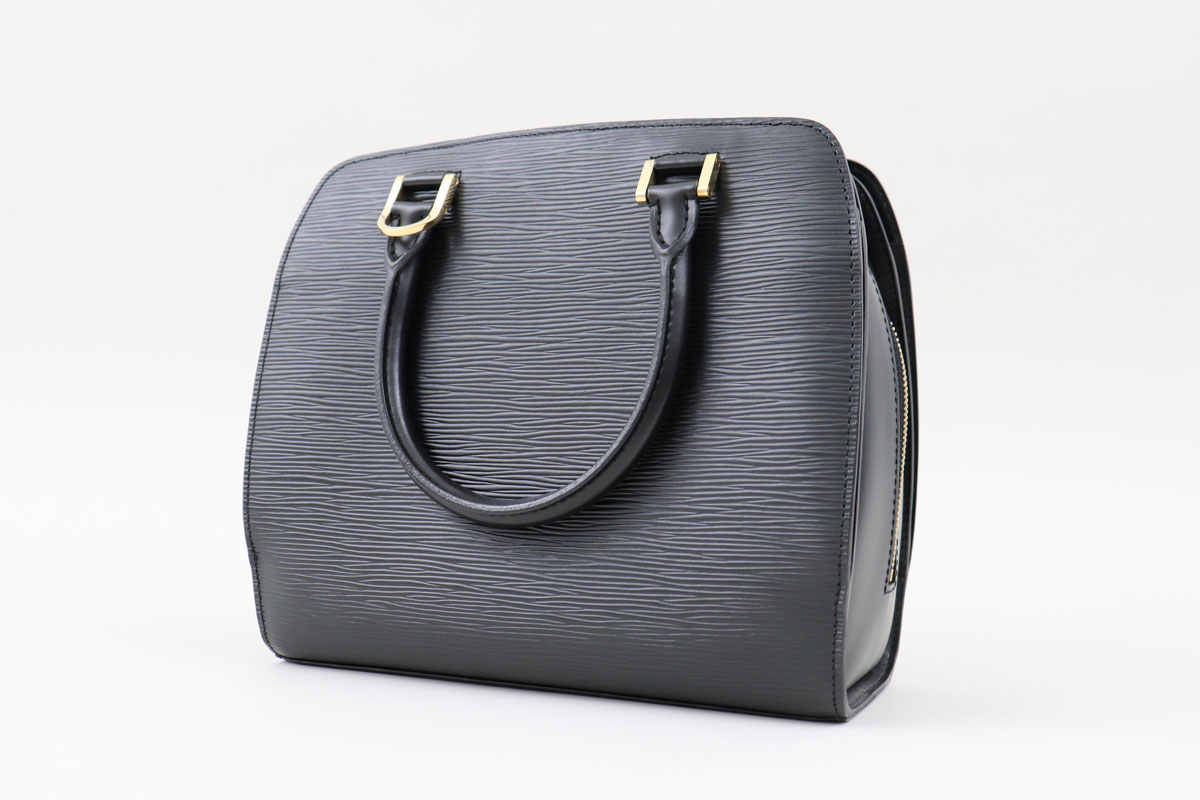 Louis Vuitton Black Epi Leather Pont Neuf PM Bag