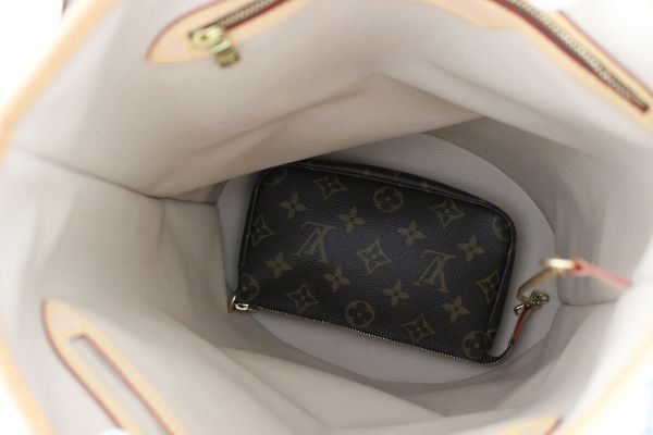 Louis Vuitton Large Bucket Bag & Pouch NEVER CARRIED #6