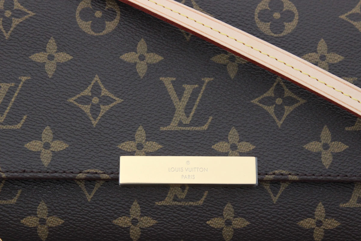Louis Vuitton Favorite Clutch Mm Monogram Canvas Cross Body Bag