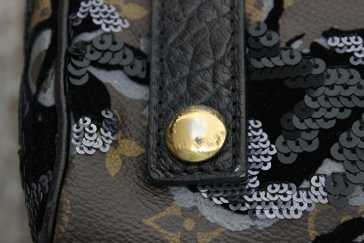 AUTHENTIC Louis Vuitton Speedy 28 Limited Edition Monogram Eclipse Sequin  Noir
