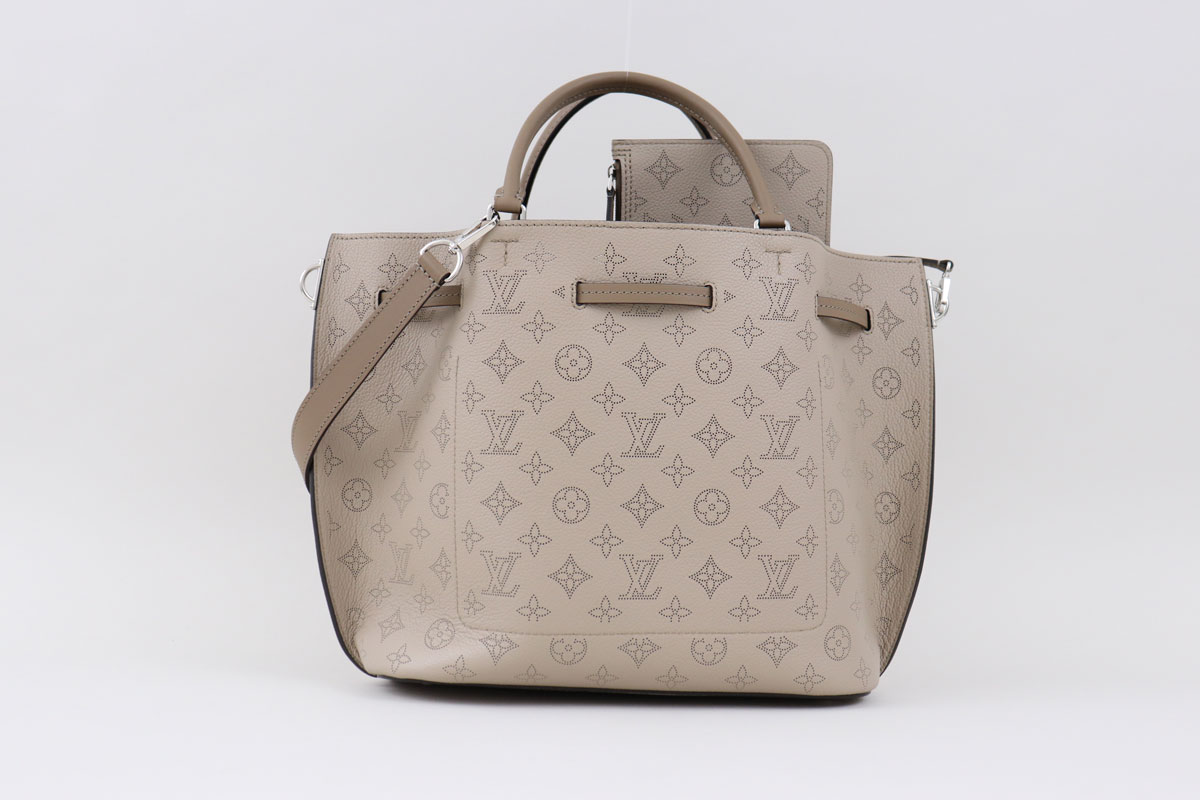 Pre-Owned Louis Vuitton Girolata Mahina Bag 207237/6