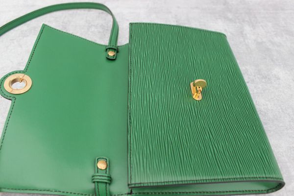 Louis Vuitton Pochette Arche Green Epi Leather #8