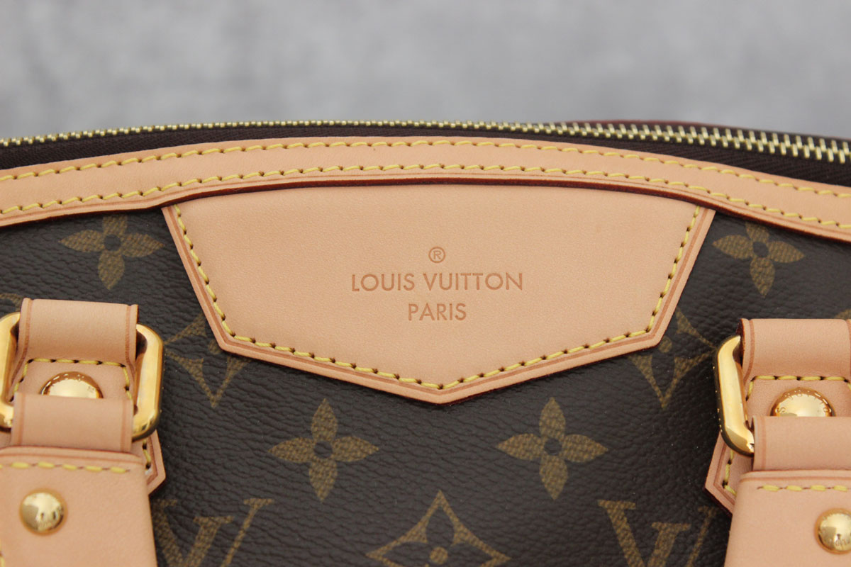AUTHENTIC Louis Vuitton Retiro PM Monogram PREOWNED (WBA842