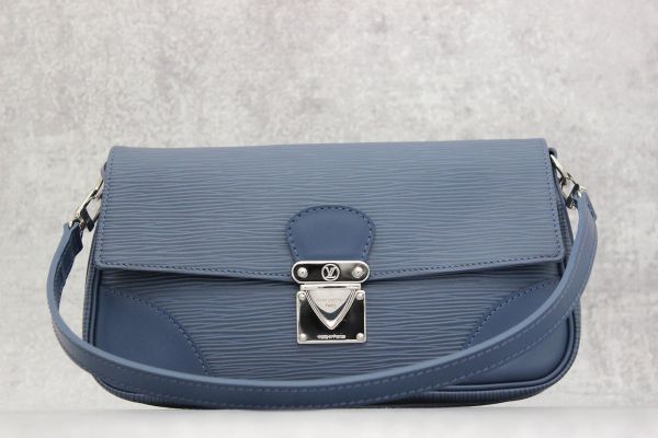 Louis Vuitton Blue Epi Leather Pochette Segur