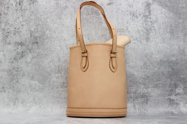 Louis Vuitton Vachetta Leather Petit Bucket Bag with Pouch #5