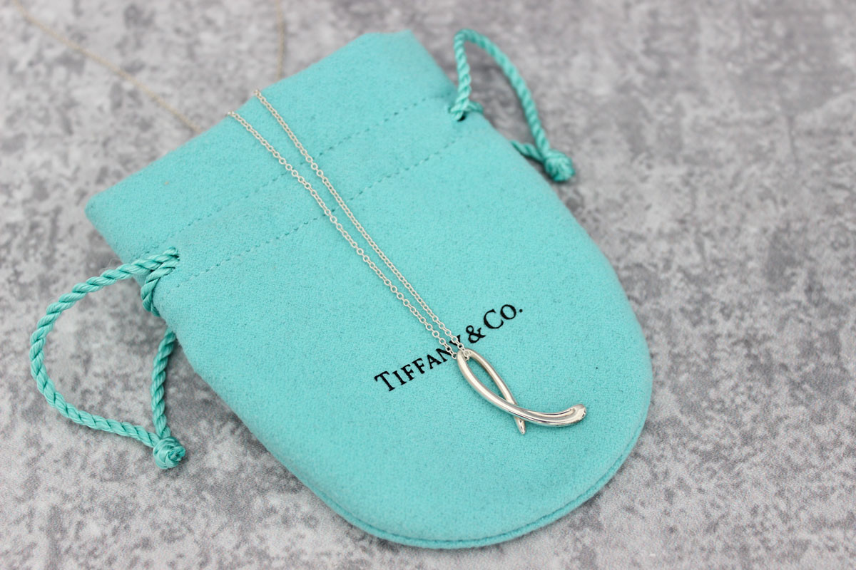 tiffany elsa peretti initial necklace